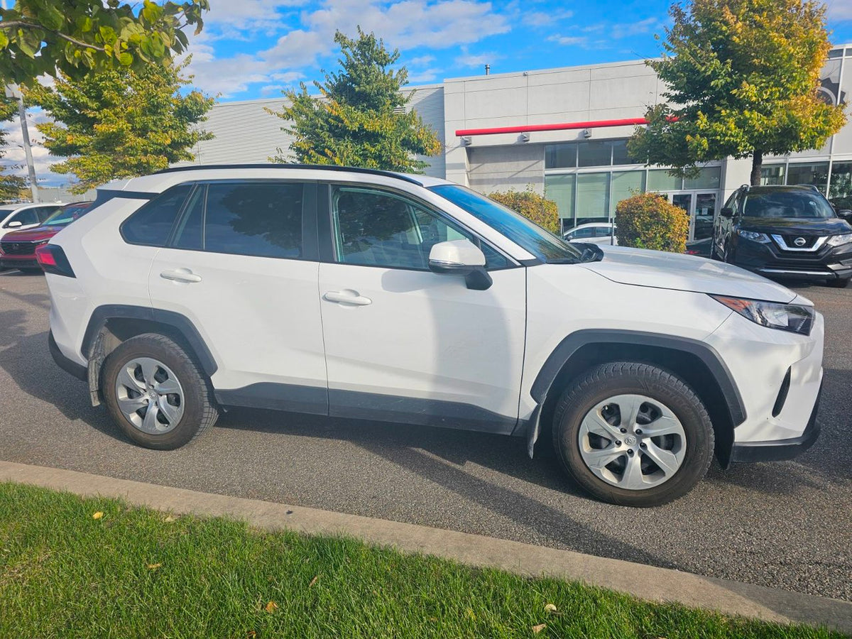 2021 Toyota RAV4 LE AWD: CAMERA ANGLES MORT SIEGE CHAUFFANT CARPLAY