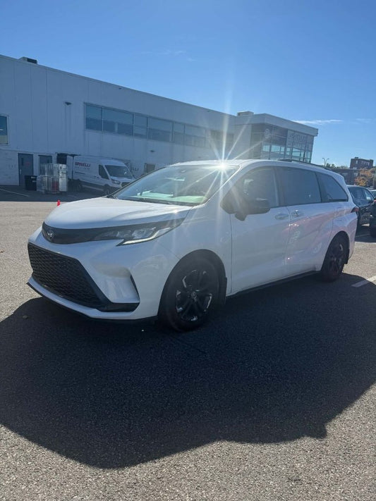 2025 Toyota Sienna XSE BASE AWD