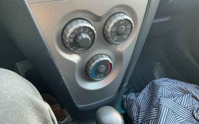 2010 Toyota Yaris Super condition