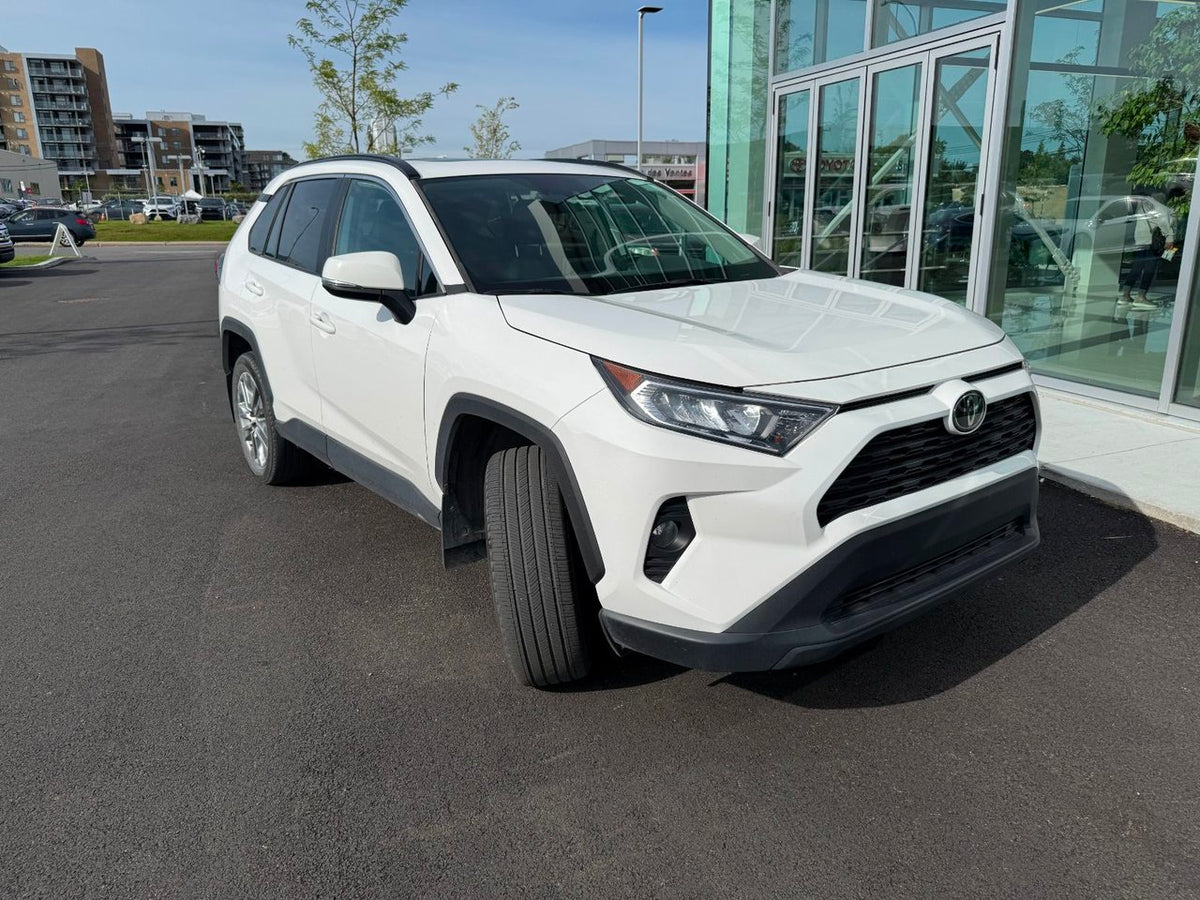 2021 Toyota RAV4 **XLE AWD**