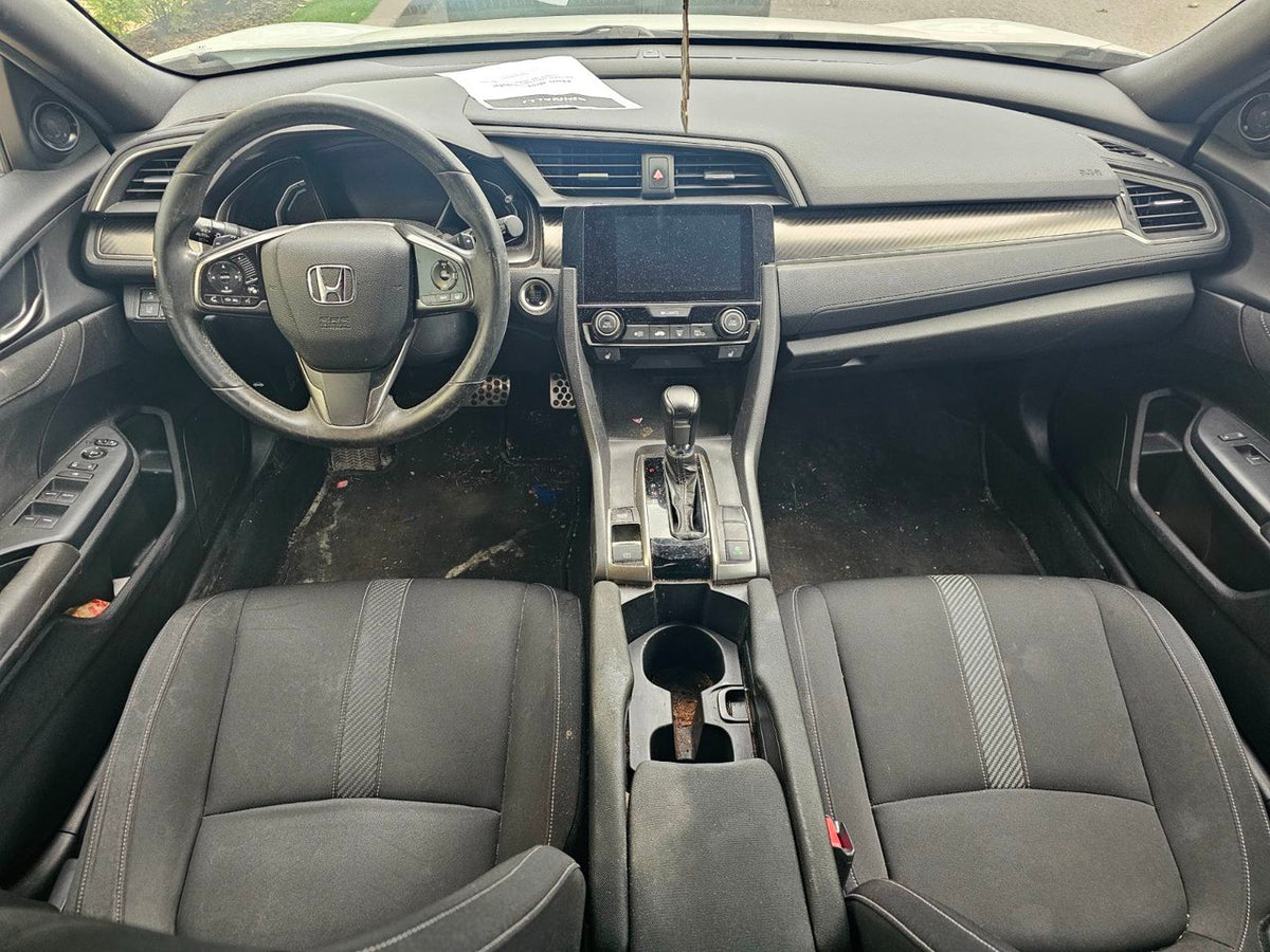 2017 Honda Civic Hatchback SPORT; TOIT CAMERA SIEGES CHAUFFANT CARPLAY MAGS