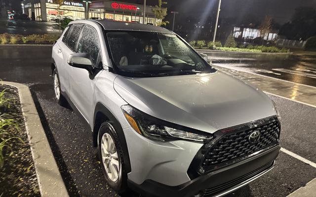 2024 Toyota Corolla Cross LE