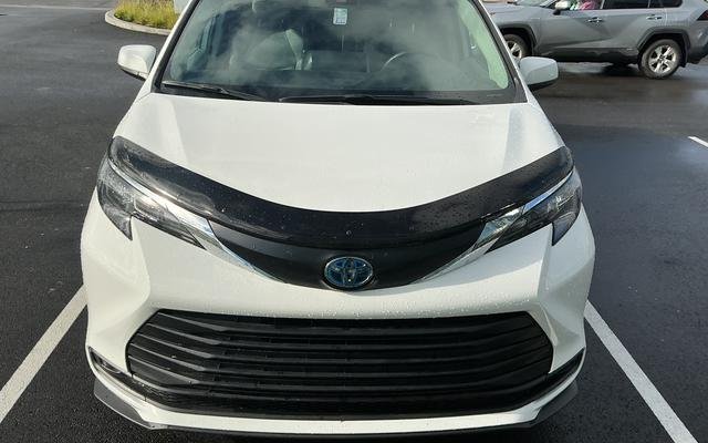 2024 Toyota Sienna LE AWD