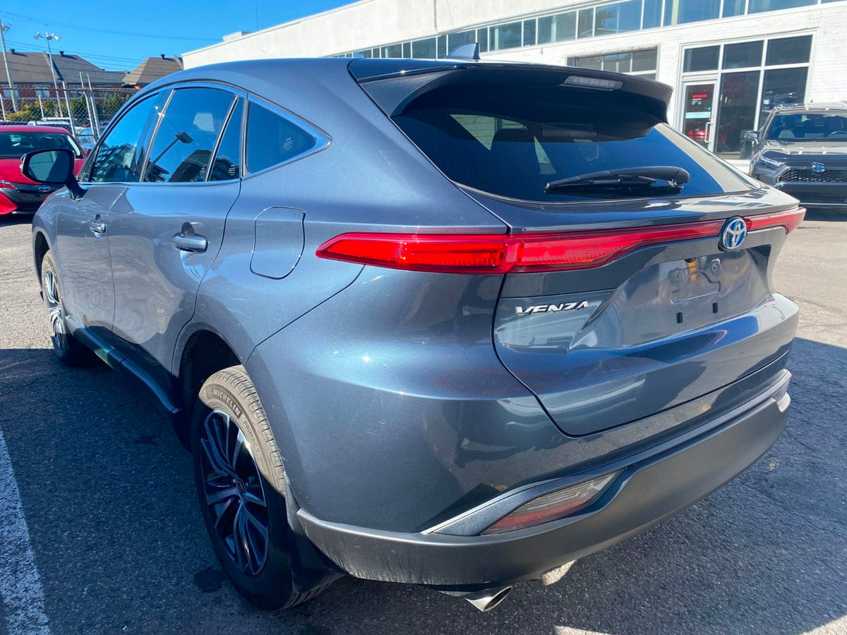 2024 Toyota Venza LE