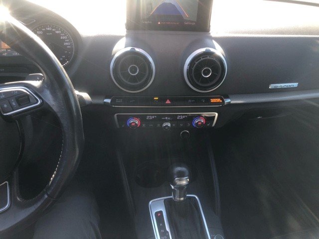 2016 Audi A3 e-tron Premium Plus