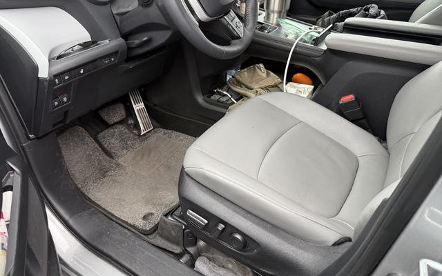 2025 Toyota Sienna XLE FWD