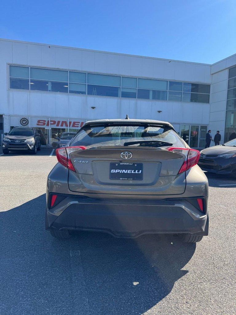 2021 Toyota C-HR XLE PREMIUM