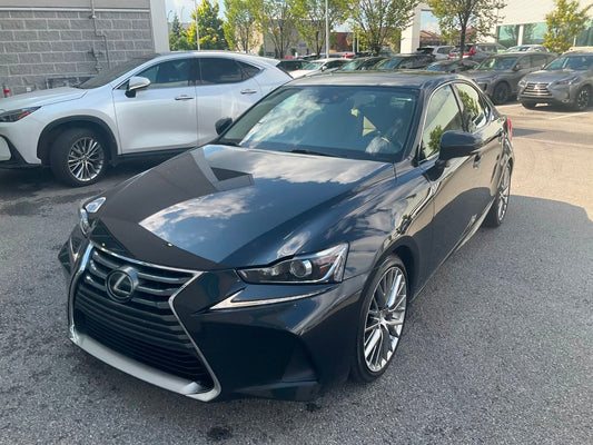 2018 Lexus IS 300 PREMIUM AWD LOW KM CUIR TOIT BLUETOOTH