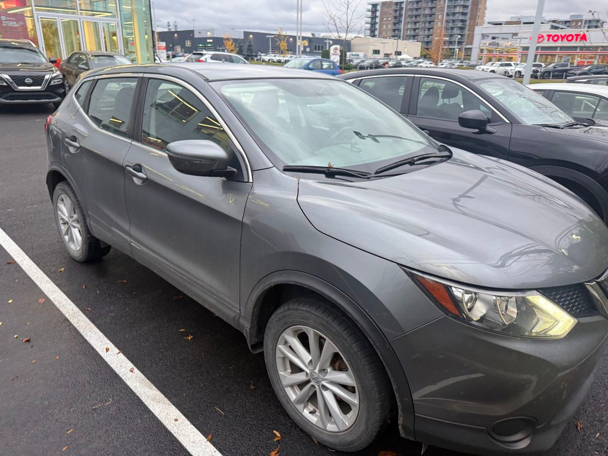 2018 Nissan Qashqai S