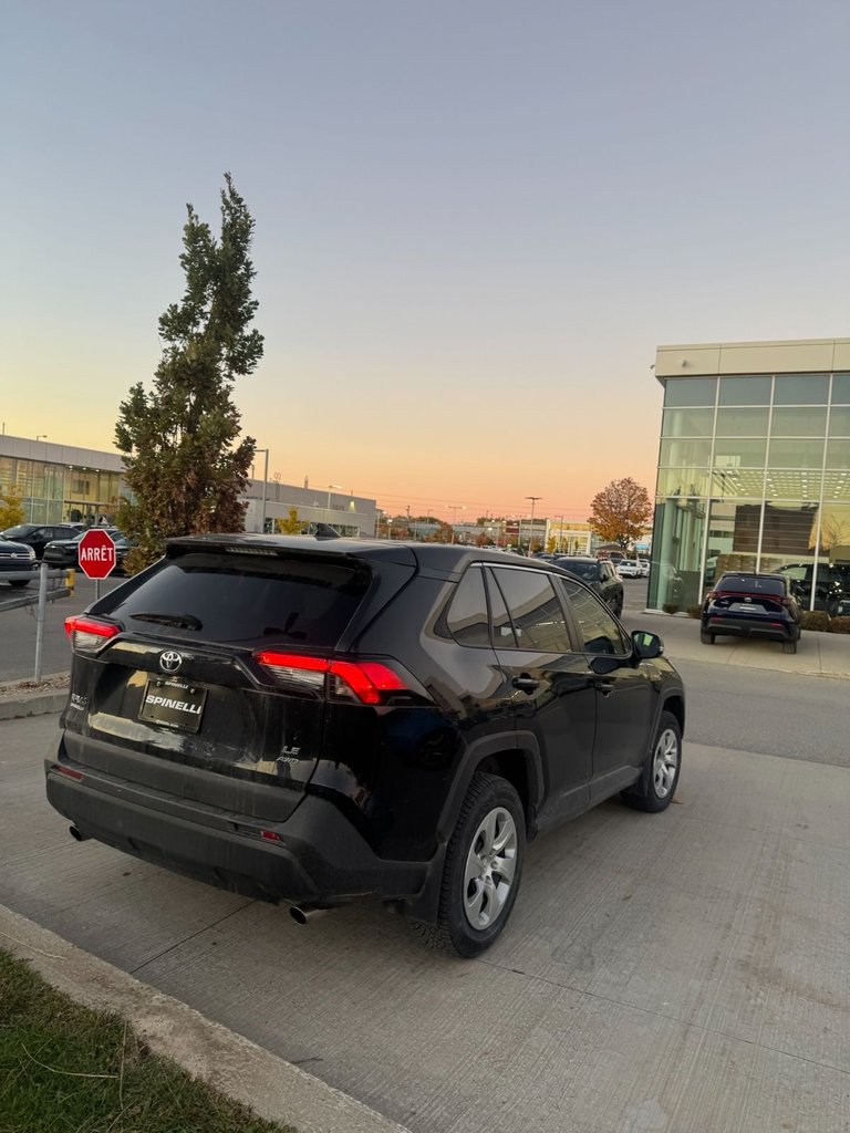 2022 Toyota RAV4 LE AWD