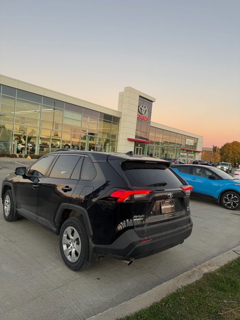 2022 Toyota RAV4 LE AWD