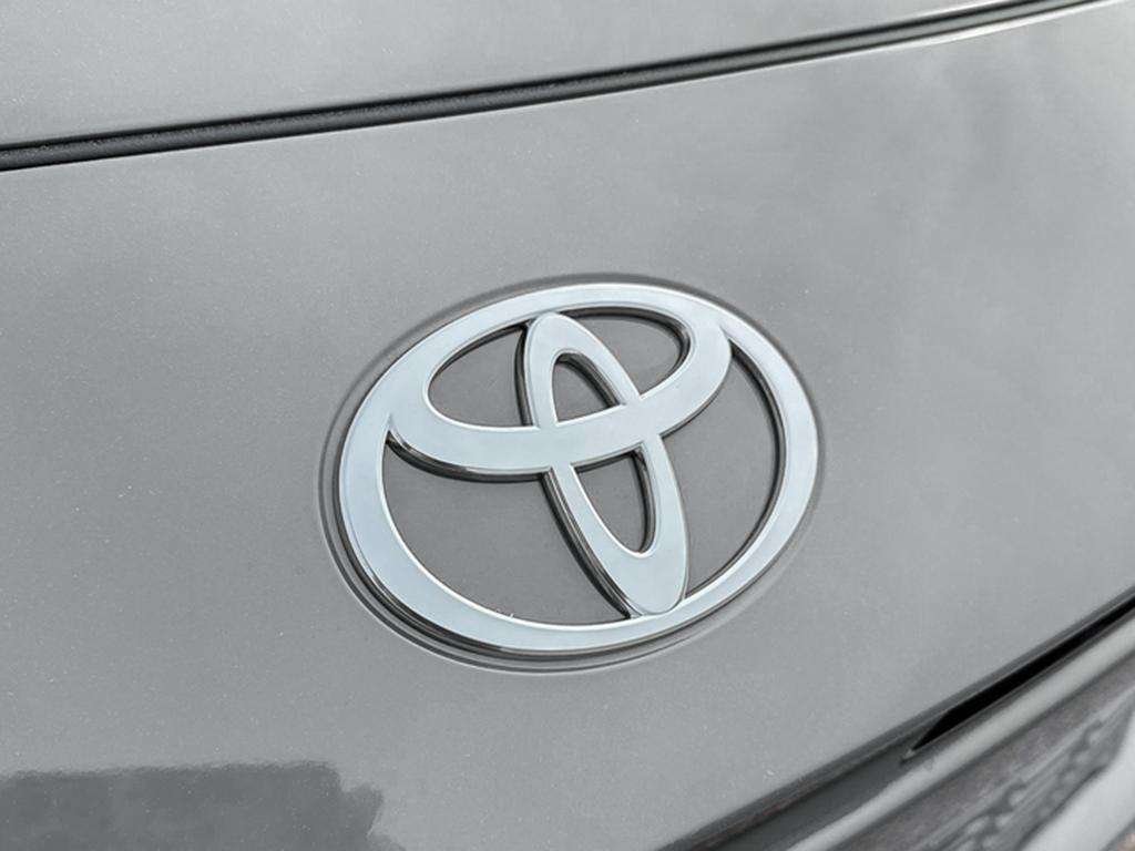 2026 Toyota Camry Hybrid XLE AWD