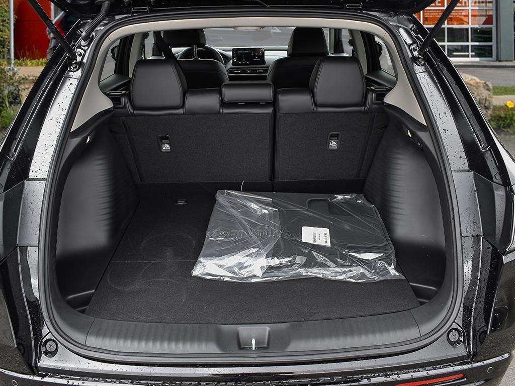 2027 Honda HR-V LX 4WD