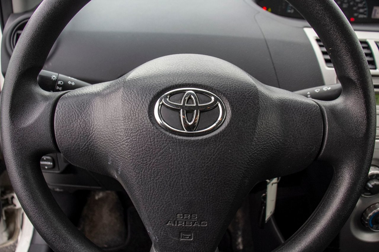 2009 Toyota Yaris CE