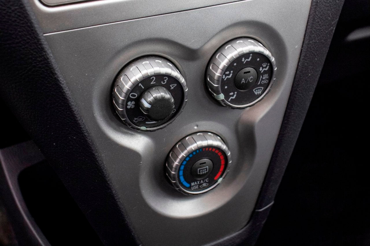 2009 Toyota Yaris CE