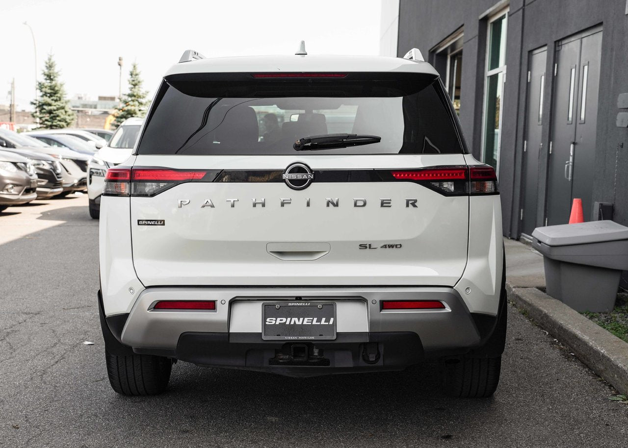 2022 Nissan Pathfinder SL