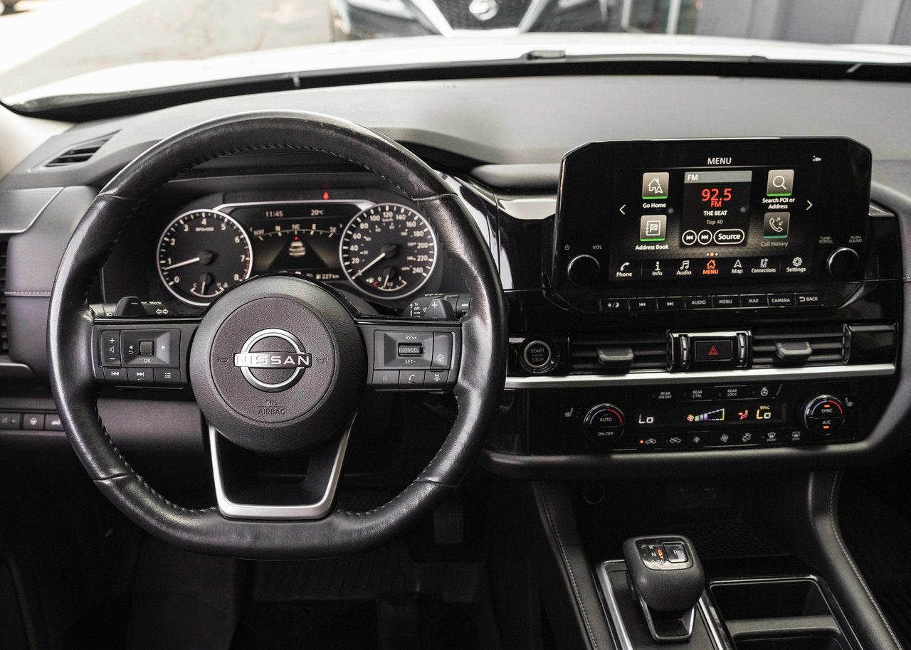 2022 Nissan Pathfinder SL